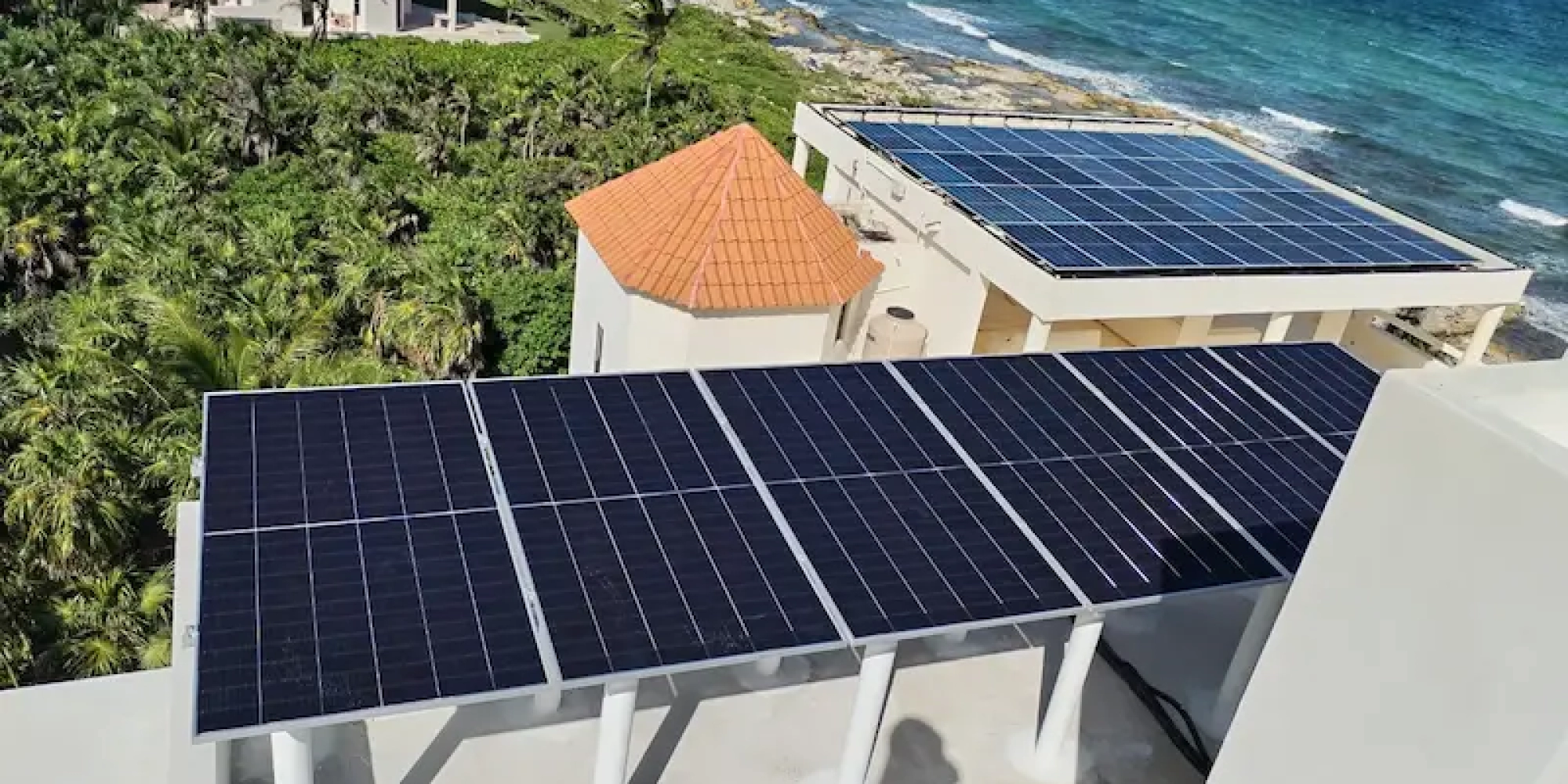 cantarrana-paneles-solares-edifico-punta-sur